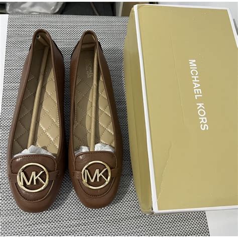 sepatu Michael Kors